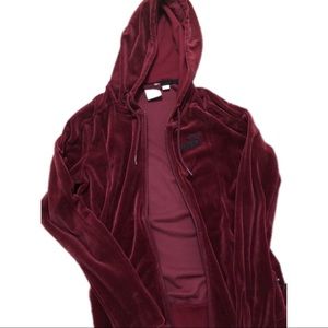 Women’s brand new Puma maroon/red velvet sweater